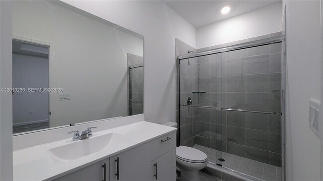 Building Photo - 2628 SE 28th Dr