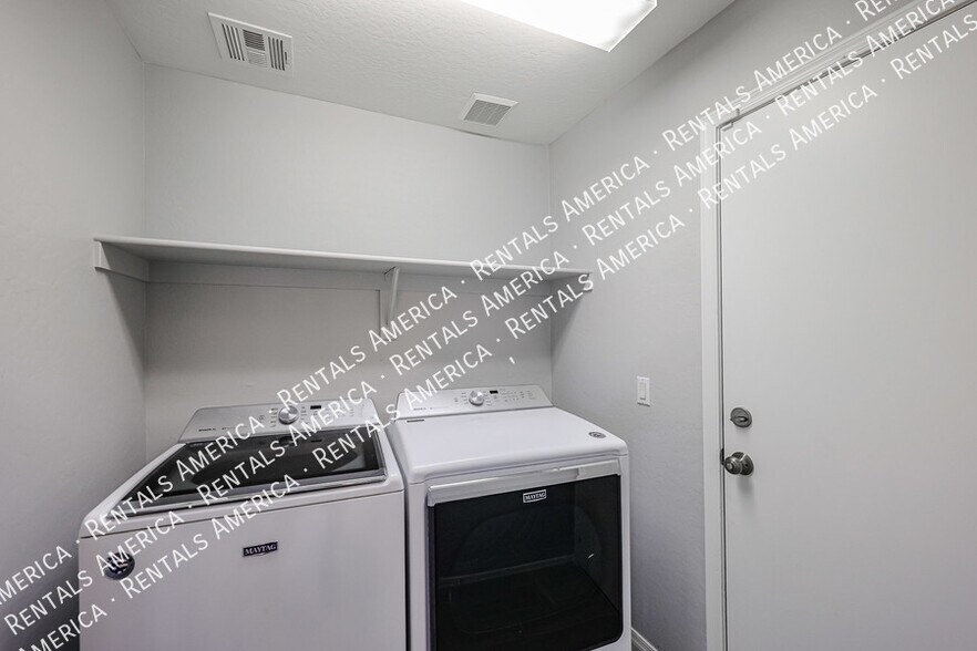 Building Photo - 45511 W Dirk St