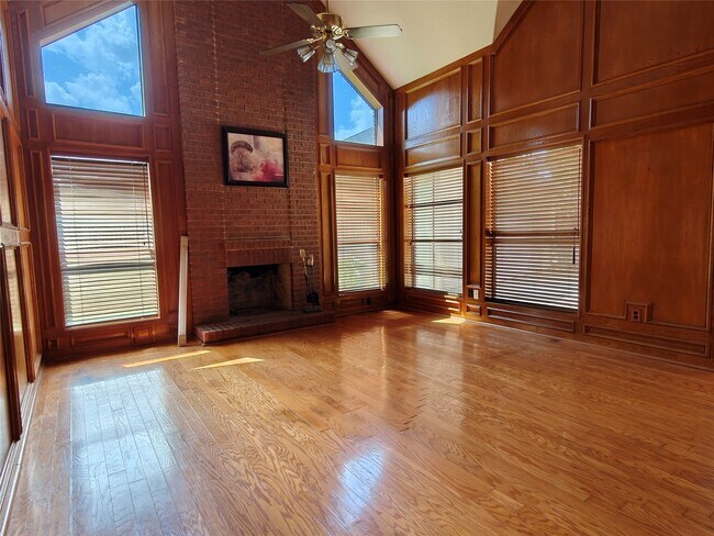 Building Photo - 3446 Mimosa Way