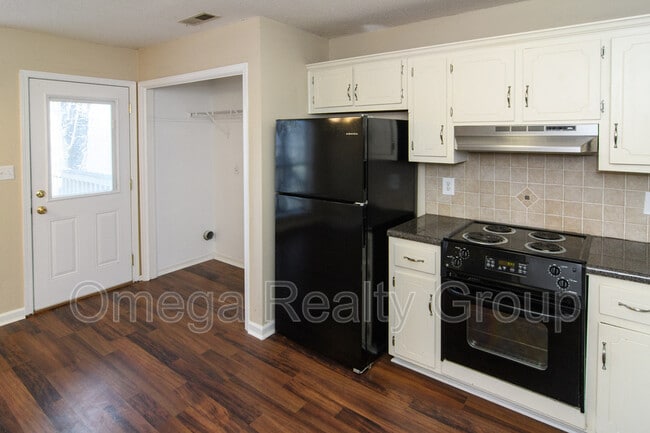 Building Photo - 8048 River Bend Rd