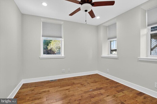 Building Photo - 1420 E Susquehanna Ave