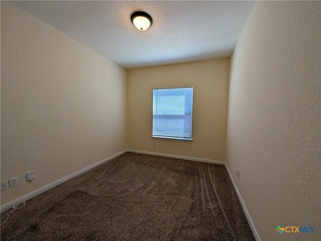 Building Photo - 1270 Hillcrest Dr