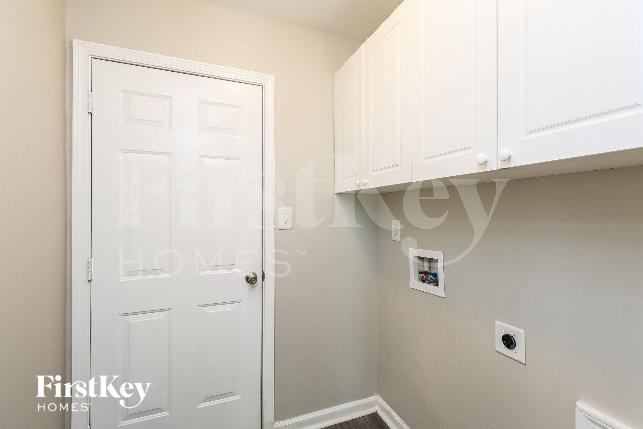Building Photo - 7307 Woodbourne Ln