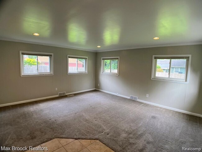 Building Photo - 27422 Lexington Pkwy