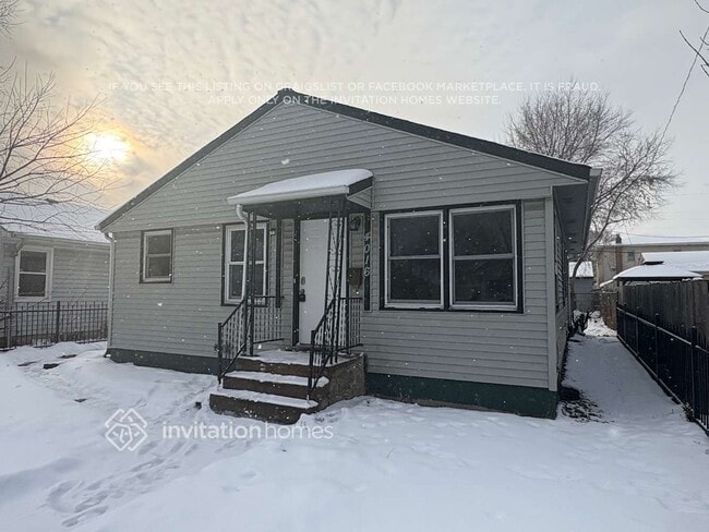 Building Photo - 4016 5th Ave S