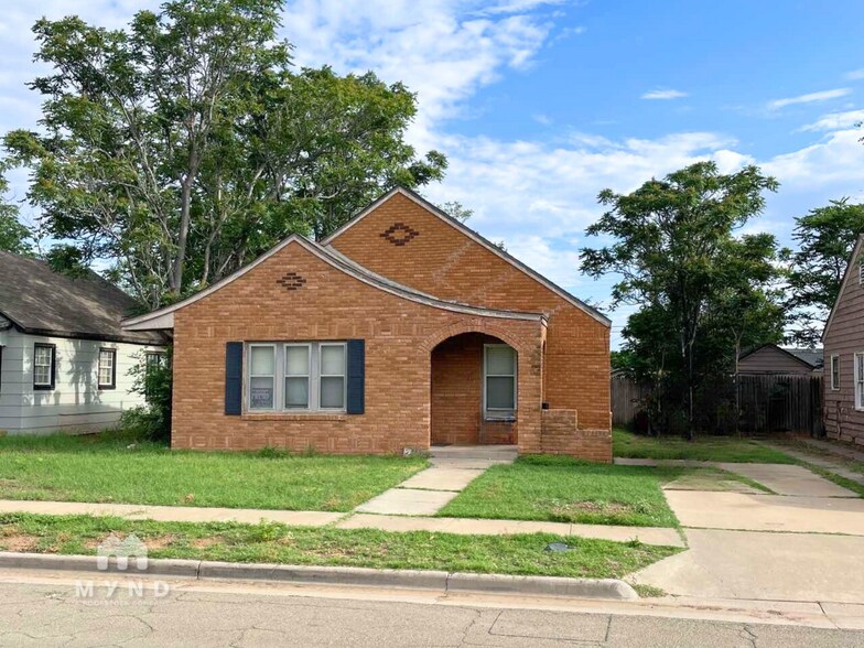 Primary Photo - 2208 28th St