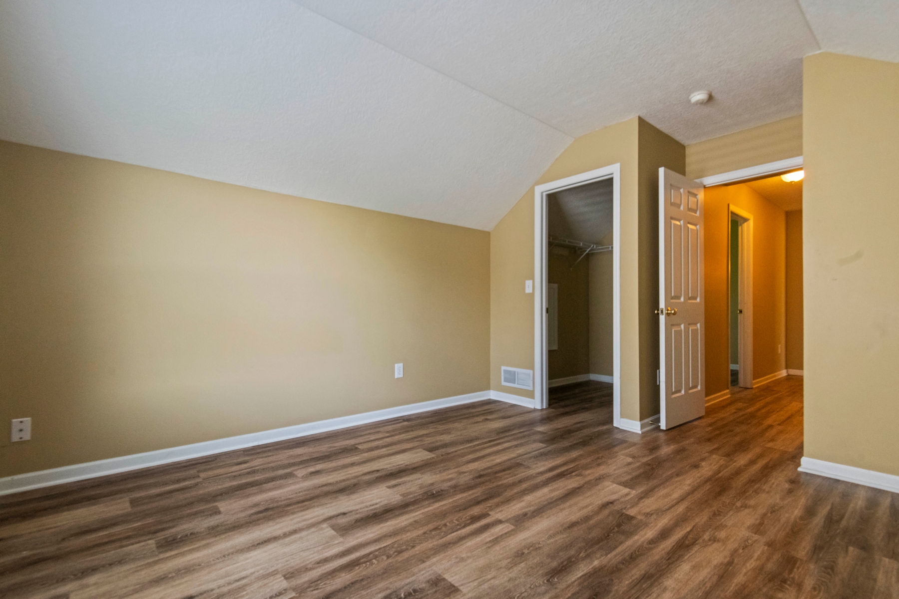 Building Photo - 429 Albion St