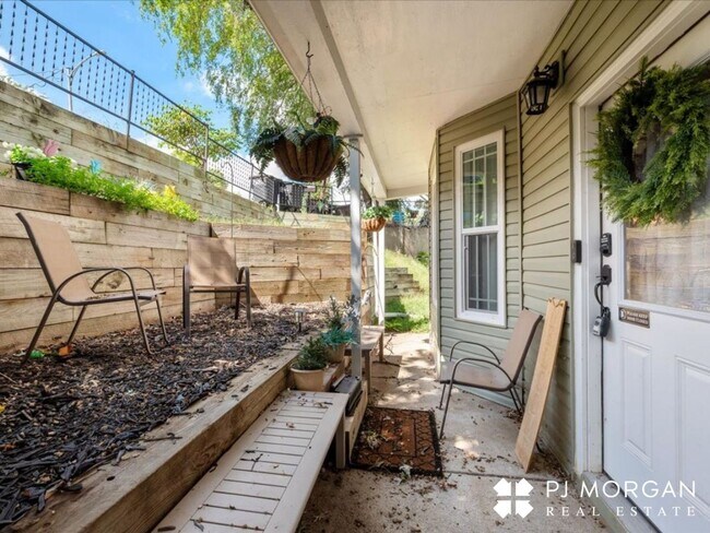 Building Photo - South Omaha Charm -Half off the 1st months rent!