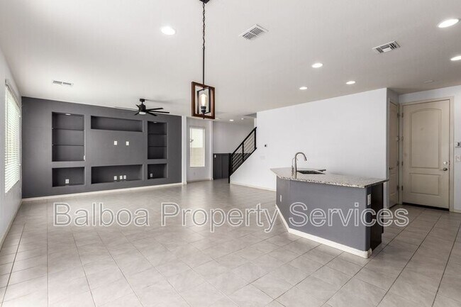 Building Photo - 5427 S Canyon Rim