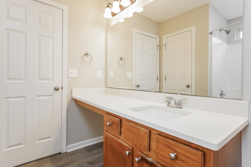 Building Photo - 5816 Carretta Ct