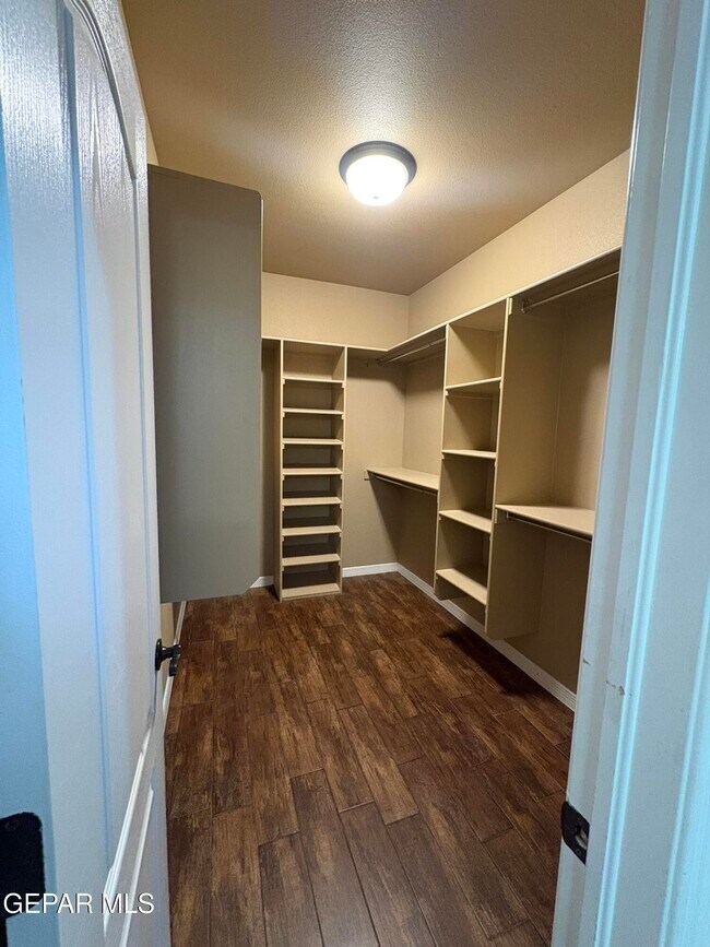 Building Photo - 14664 Christian Castle