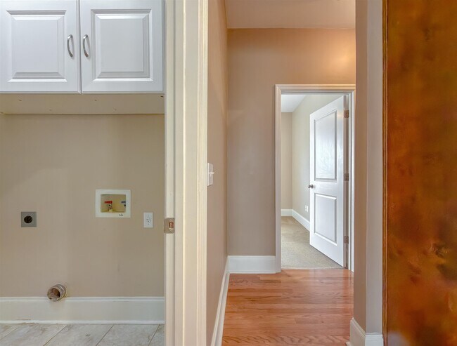 Building Photo - 1946 Sagebrook Dr