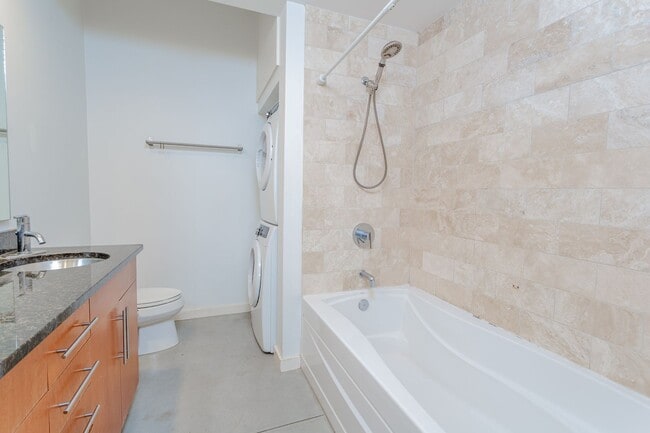 Building Photo - 2235 E 6th St