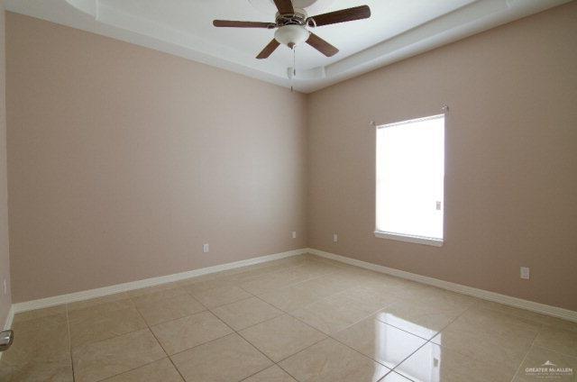 Building Photo - 15 Regal Dr