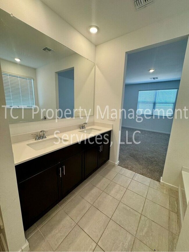 Building Photo - New Build in San Tan Groves