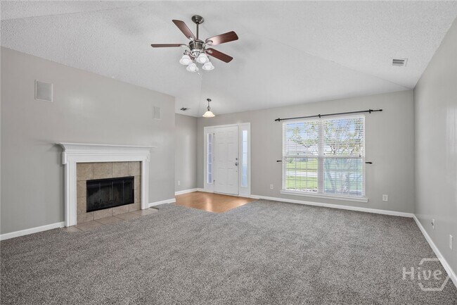 Building Photo - 115 Nandina Wy
