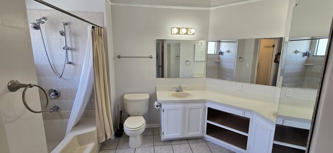 Building Photo - 10864 Steeding Horse Dr