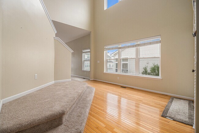 Building Photo - 1304 N Bay Dr