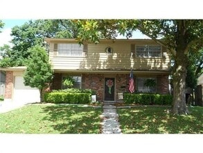 Building Photo - 1942 Mediamolle Dr