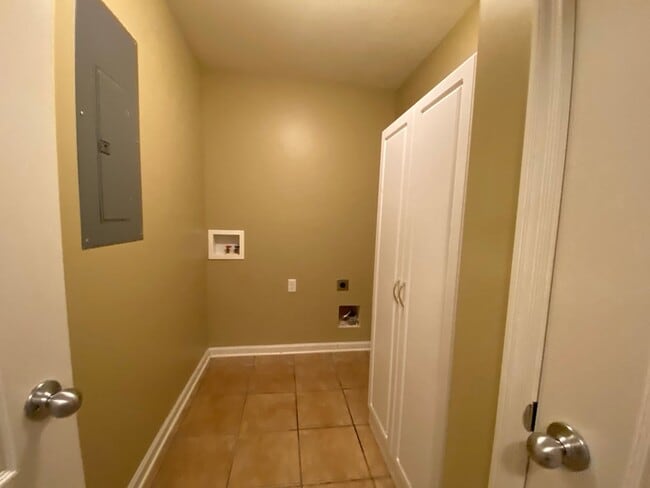 Building Photo - 5618 Emily Ln