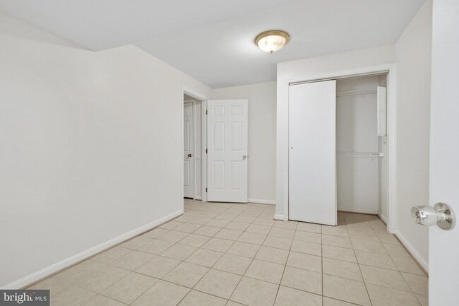 Building Photo - 14301 Perrywood Dr