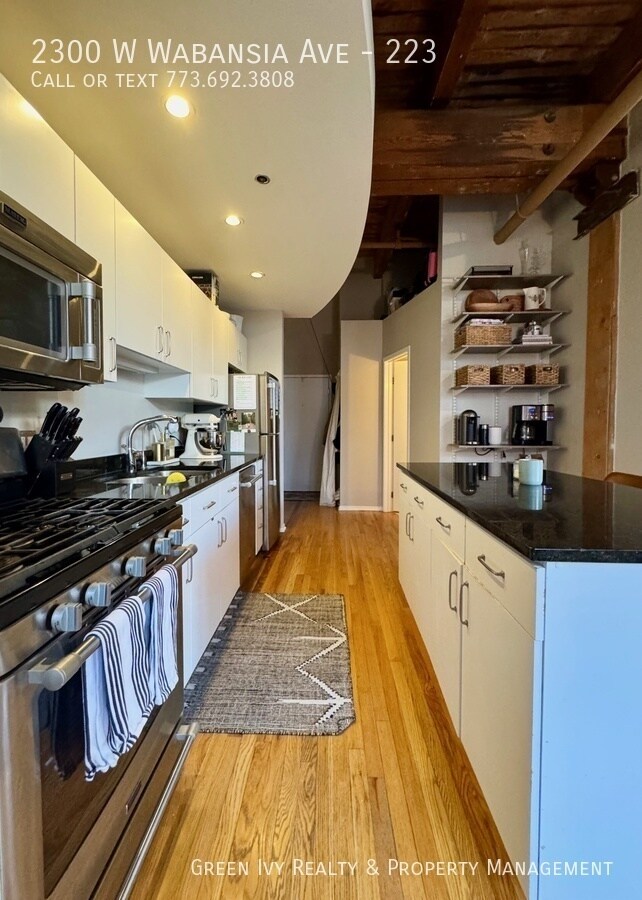 Building Photo - 2300 W Wabansia Ave