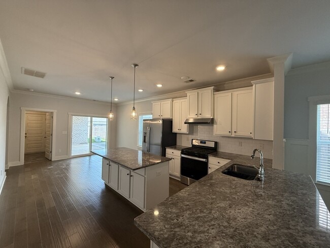 Building Photo - 22 Desert Oak Ct SW