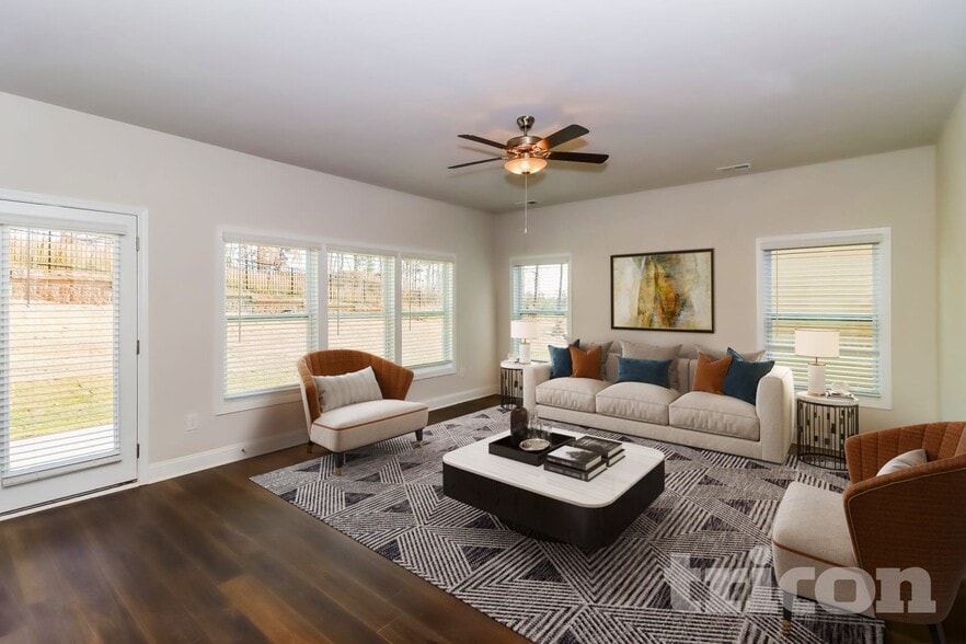 Building Photo - 123 Halesworth Rd