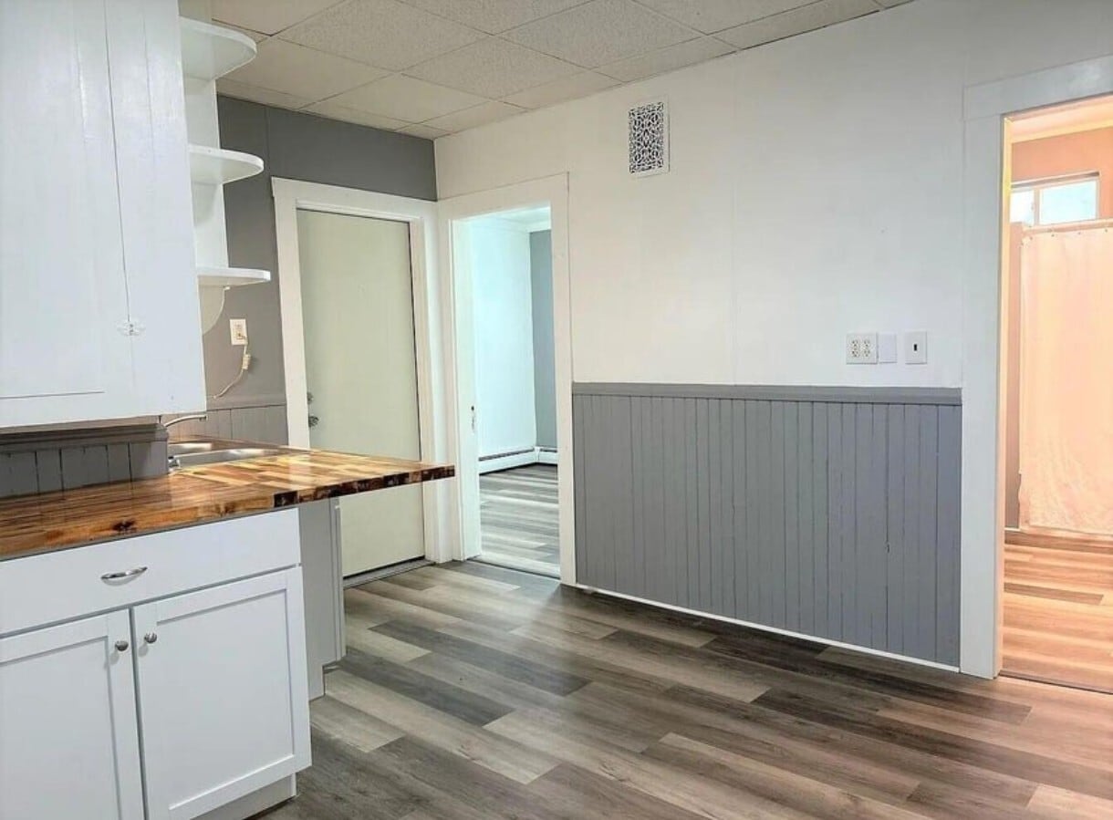 Building Photo - 98 Blake St