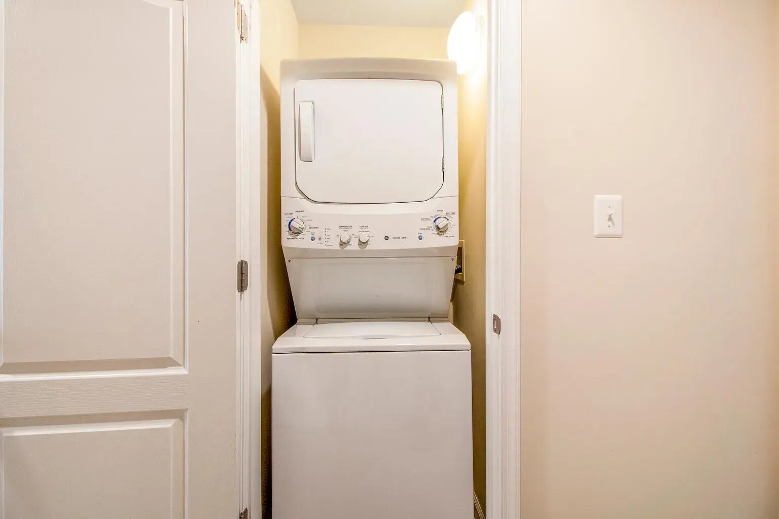 Building Photo - 7932 Pettigrew St