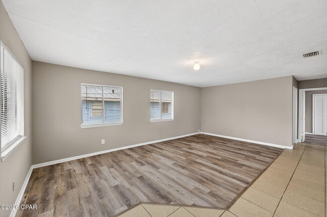 Building Photo - 6714 Beach Dr