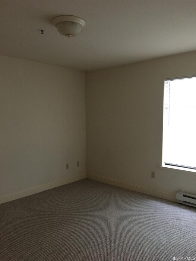 Building Photo - 1582 Taraval St