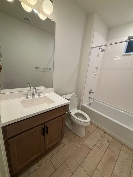 Building Photo - 2121 W Sonoran Desert Dr