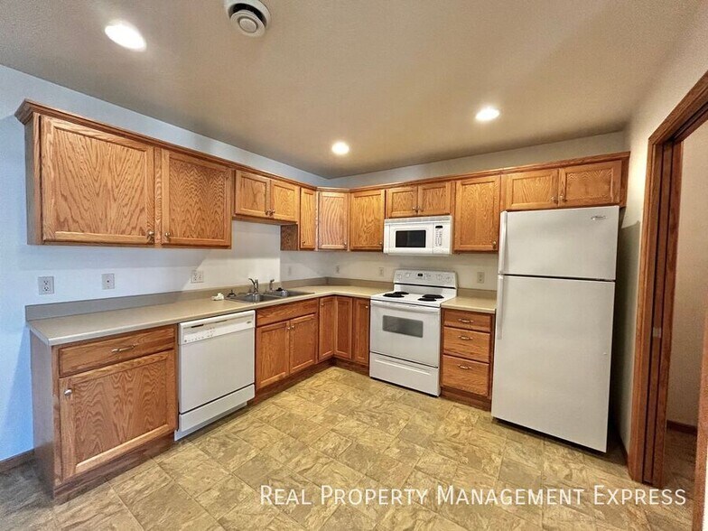 Primary Photo - Cozy 1 Bedroom 1 Bathroom Townhome in Brandon, SD