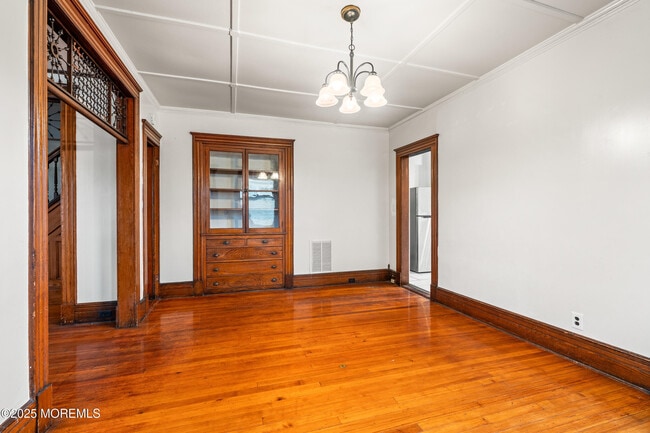 Building Photo - 50-52 Peters Pl