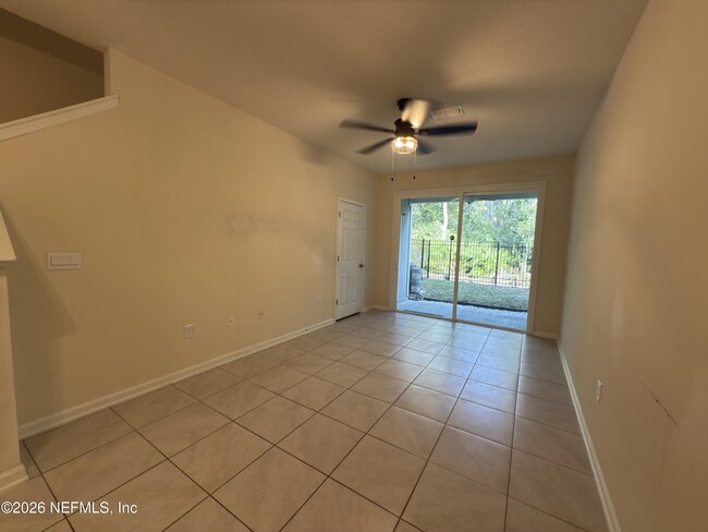 Building Photo - 82 Whispering Brk Dr