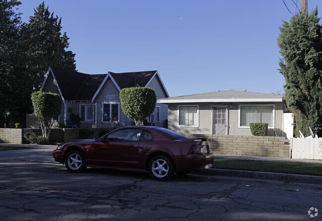 Primary Photo - 129 N Pritchard Ave