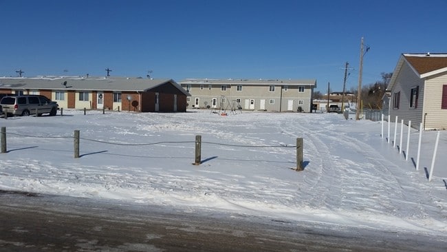 Building Photo - Highland Court Apartments