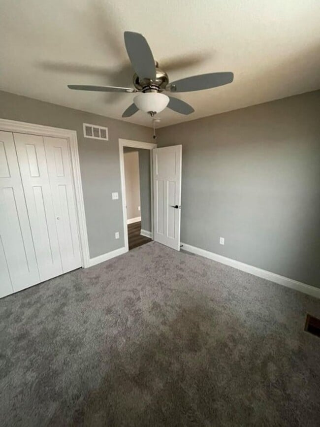 Building Photo - 3419 Laughlin St