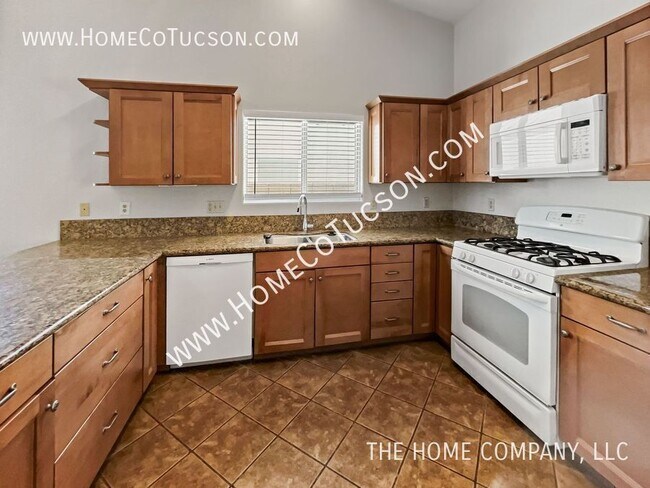 Building Photo - 9232 E Big Sky Ln