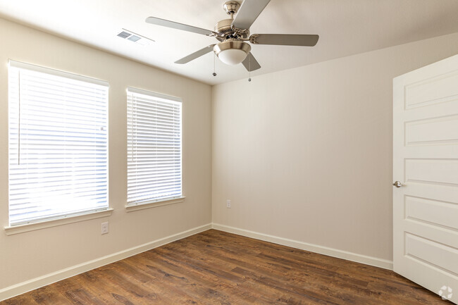 Bedroom - Sunset at Fash Place