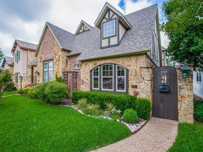 Primary Photo - 3717 W Beverly Dr