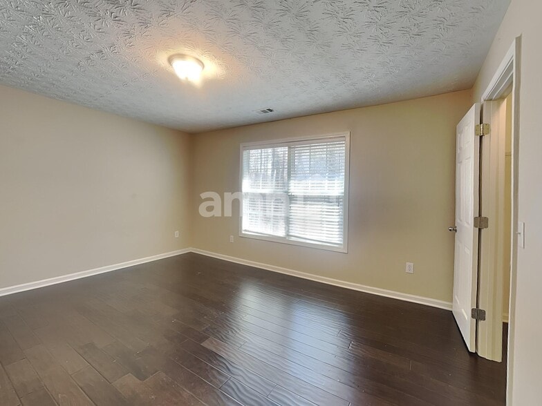 Building Photo - 3500 Watson Gate Rd