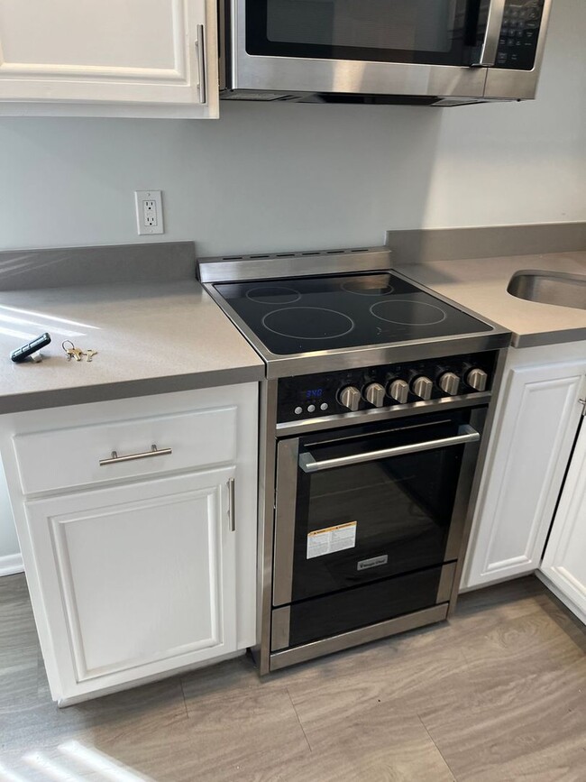 Interior Photo - 1015 2nd Street