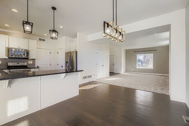 Building Photo - 464 Wind River Dr