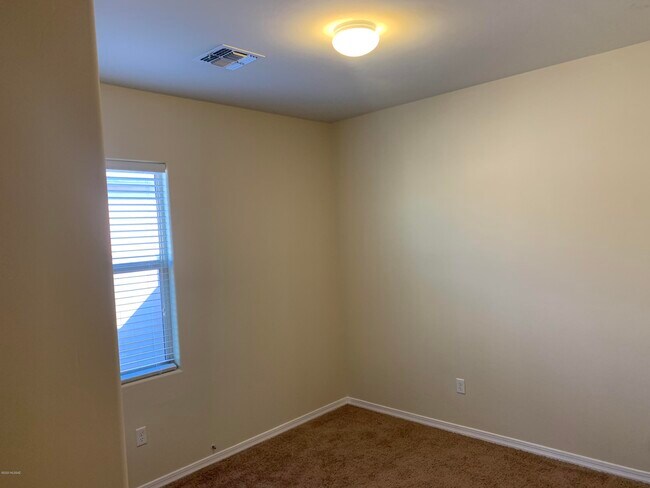 Building Photo - 14195 N Dart Point Way