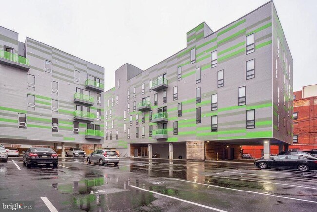 Building Photo - 1501 N 31st St