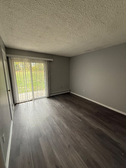 Building Photo - 2105 Florence Ave