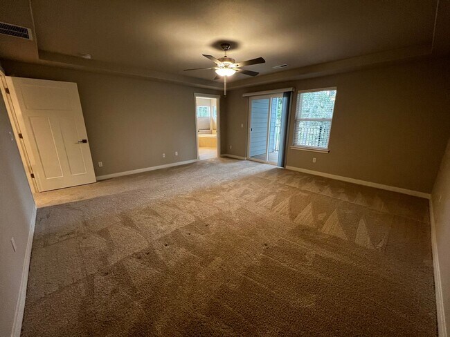 Building Photo - 4237 Caddyshack Dr NE