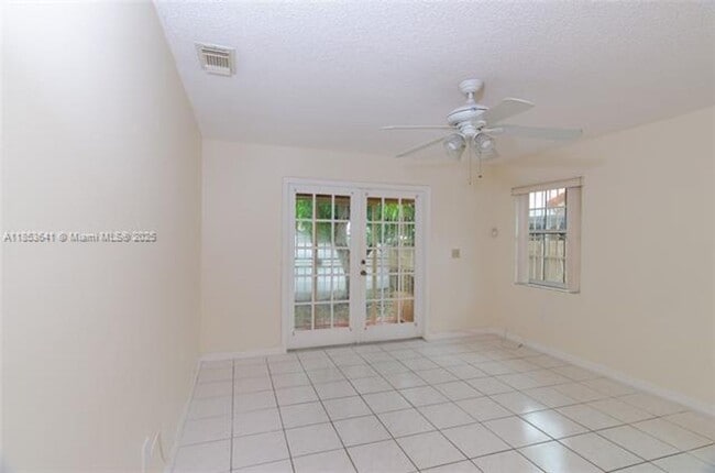 Building Photo - 3373 SW 28th Terrace
